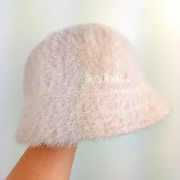 iets frans... Pink Fluffy Bucket Hat - Picture 2 of 3